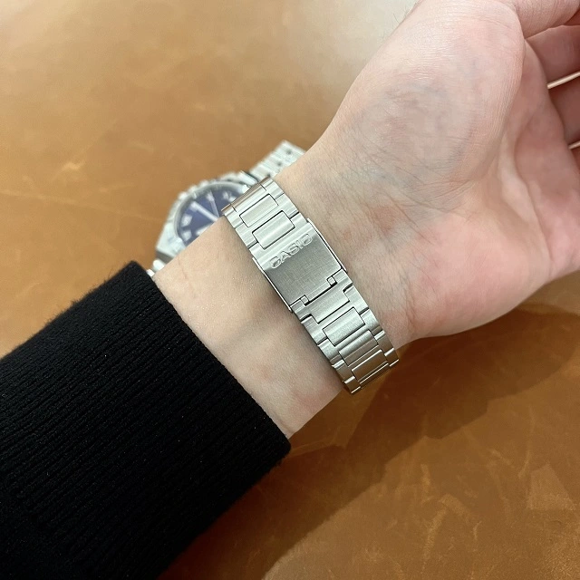 카시오 전자 손목시계 A158WA-1DF 착용사진 뒤