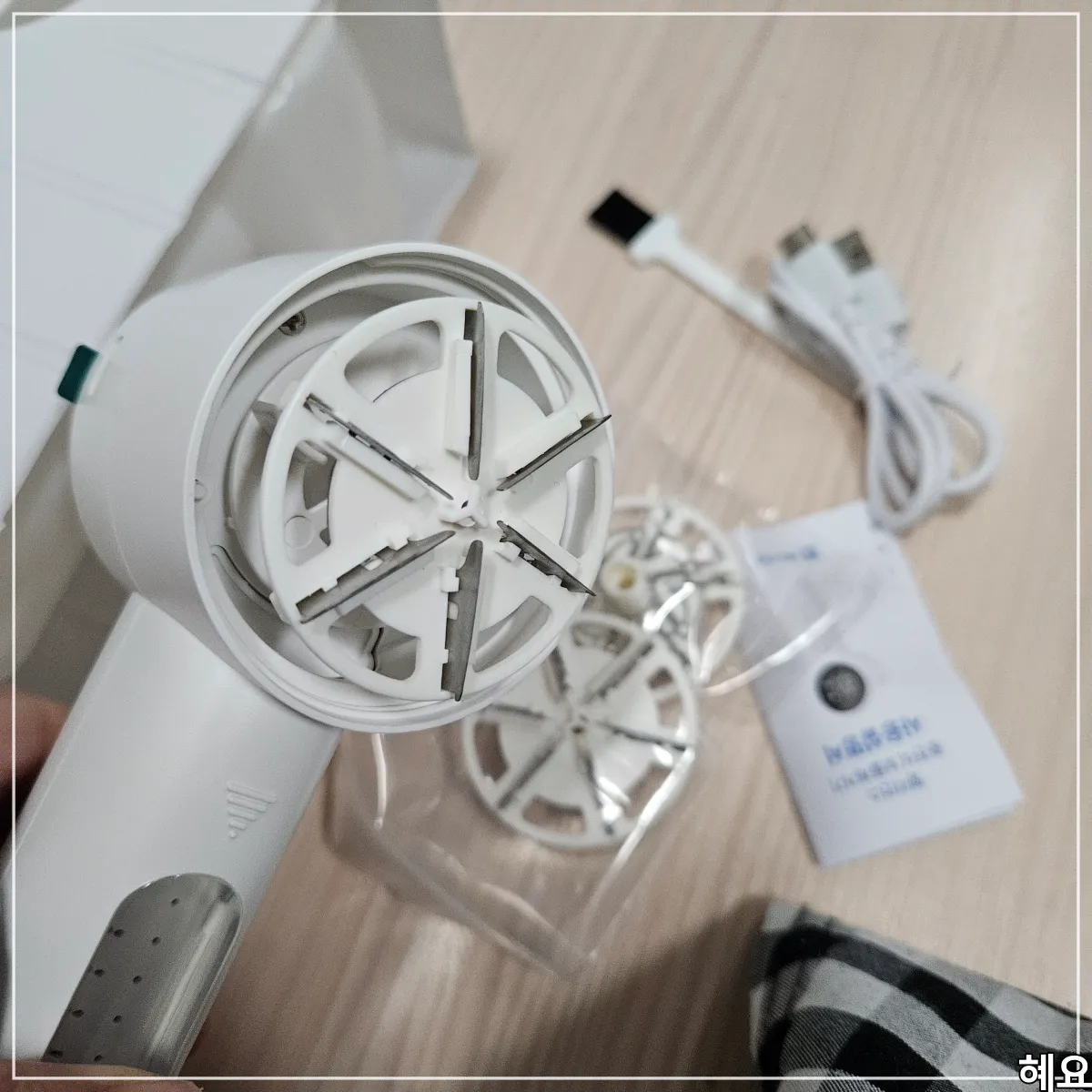 멜리언스-보풀제거기-구성품-6중날이-돋보인다
