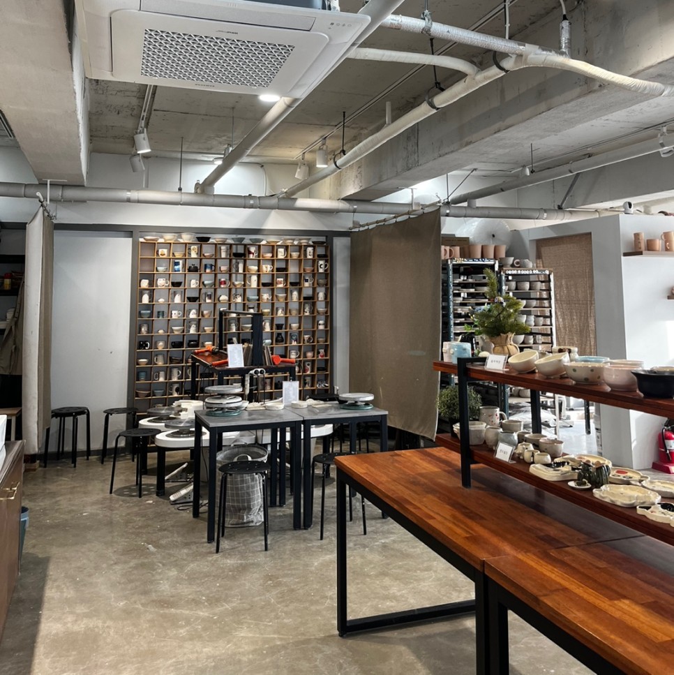 홍대 도자기 카페 줄