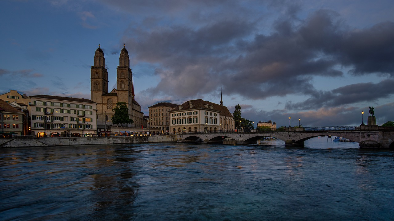 그로스뮌스터(Grossmünster)사진