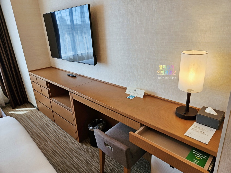 홀리데이 인&amp;스위트 신오사카 트윈 스튜디오 스위트 룸 솔직후기