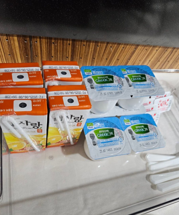 테이블 요거트와 음료