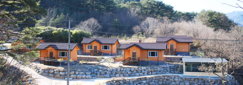 덕구숨황토펜션