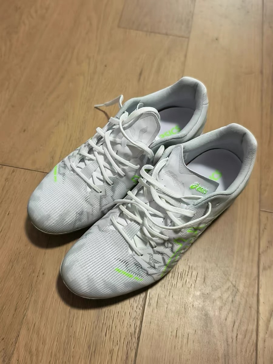 아식스 아크로스 3의 실물 사진 이미지