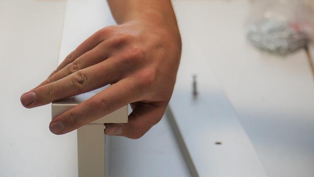 손톱 세로줄 원인