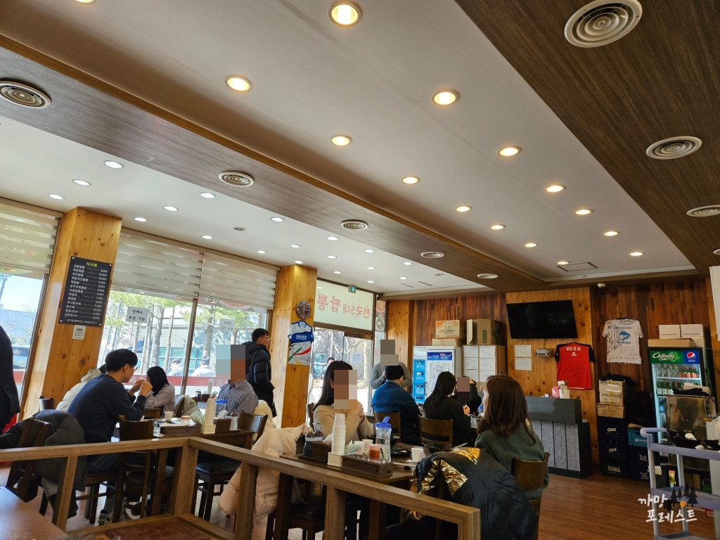 교동짬뽕 매장 내부