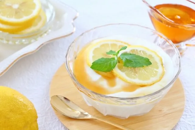 그릭요거트 과일 토핑