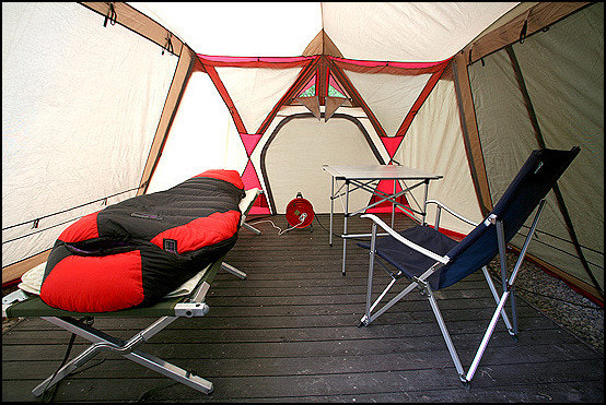 쏠로캠퍼들의 필수 아이템(텐트,접이식의자,렌턴)