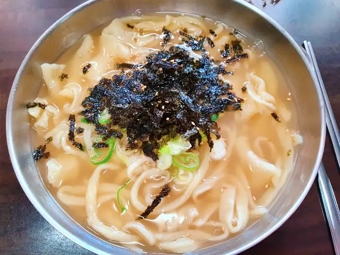 생방송 투데이 수원 남문시장 손칼국수 잔치국수 칼제비 수제비 맛집