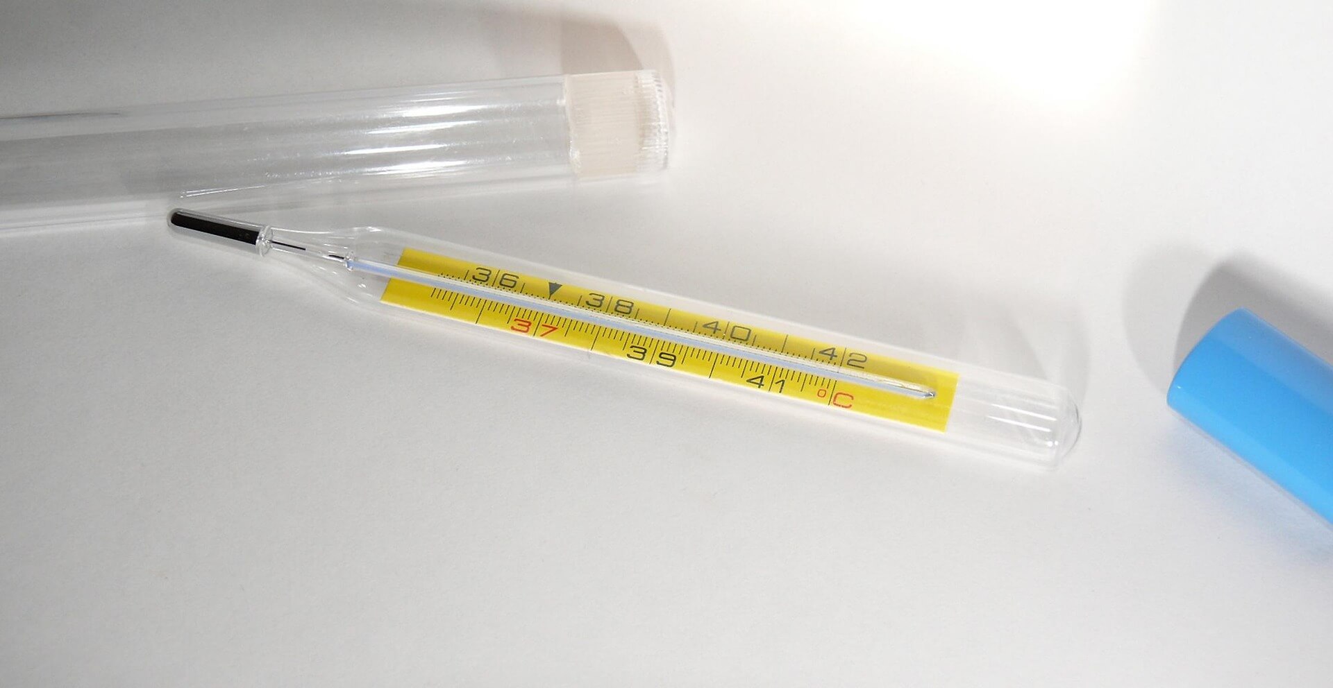 잠잘 때 체온이 떨어진다면? 저체온증 막는 수면 습관
