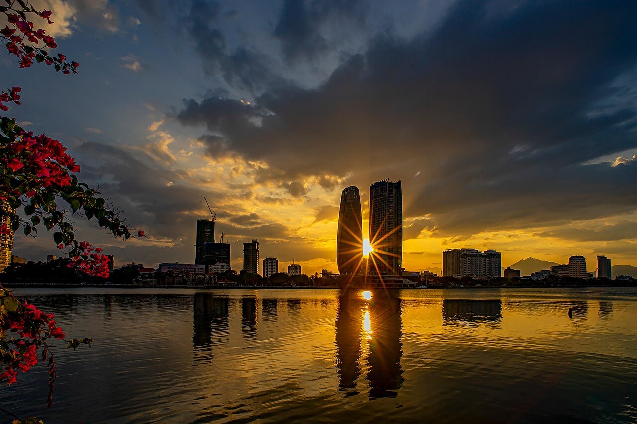 도시별 슬로 라이프 실천 가이드 서울에서 실천하는 슬로 라이프 가이드: 빠른 도시 속의 느림 찾기