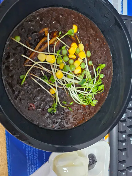 생생정보 기다려야 제맛 찹쌀 누룽지 돌판 짜장