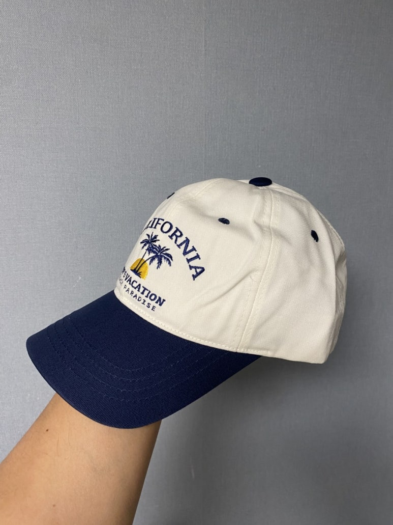 조이스베케이션(JOYSVACATION) 투톤 로고 볼캡 마린 네이비 야구모자