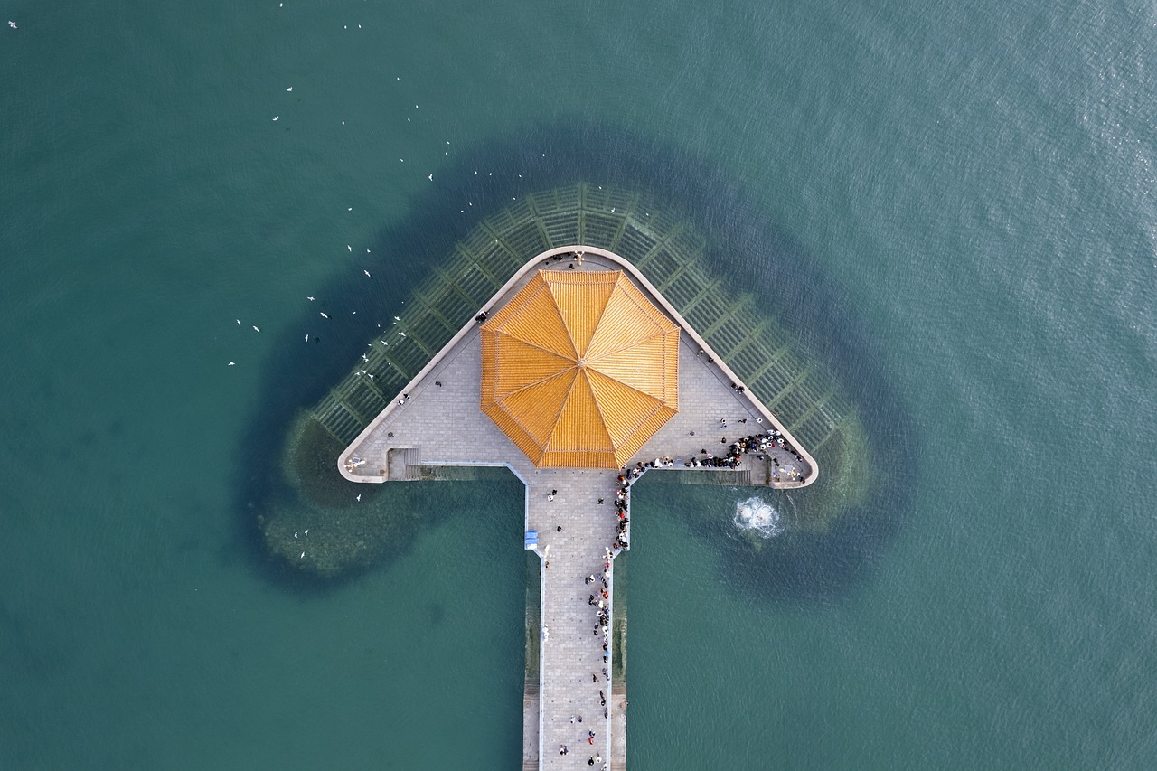 미래 도시의 수변 건축: 물과 함께 사는 공간