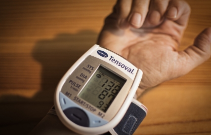 고혈압 정상수치로 낮추는 5가지 방법