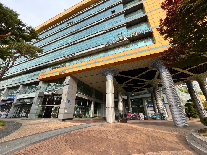 정석볼링장 위치한 빌딩의 모습