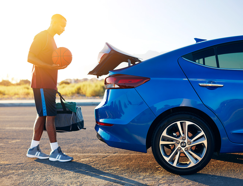 전동 트렁크와 핸즈프리