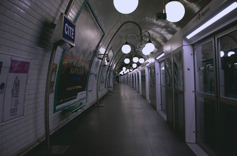 파리 지하철 모습