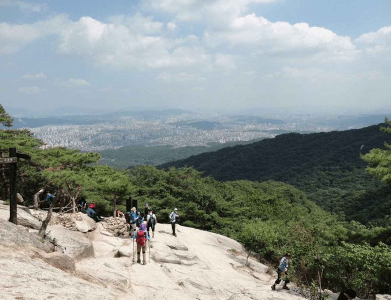 도봉산 등산, 기암괴석과 봄꽃이 어우러진 절경