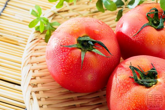 기미 제거 음식 천연 기미치료제 식품 토마토 비타민e