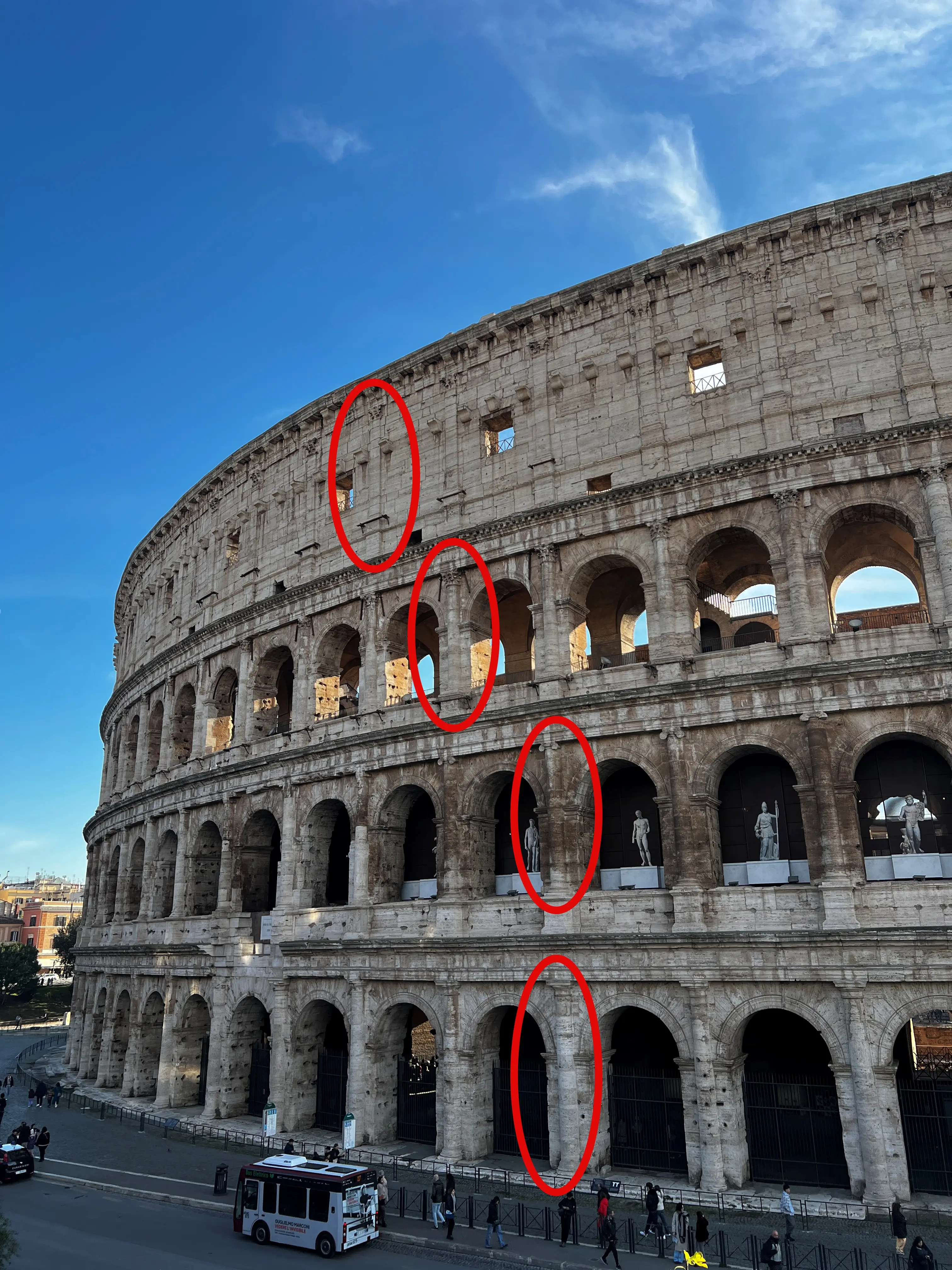 콜로세움-외벽-4층-구성