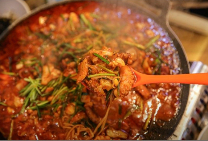 생생정보 고수의부엌 철판통낙지볶음 수육전골 도봉구 맛집