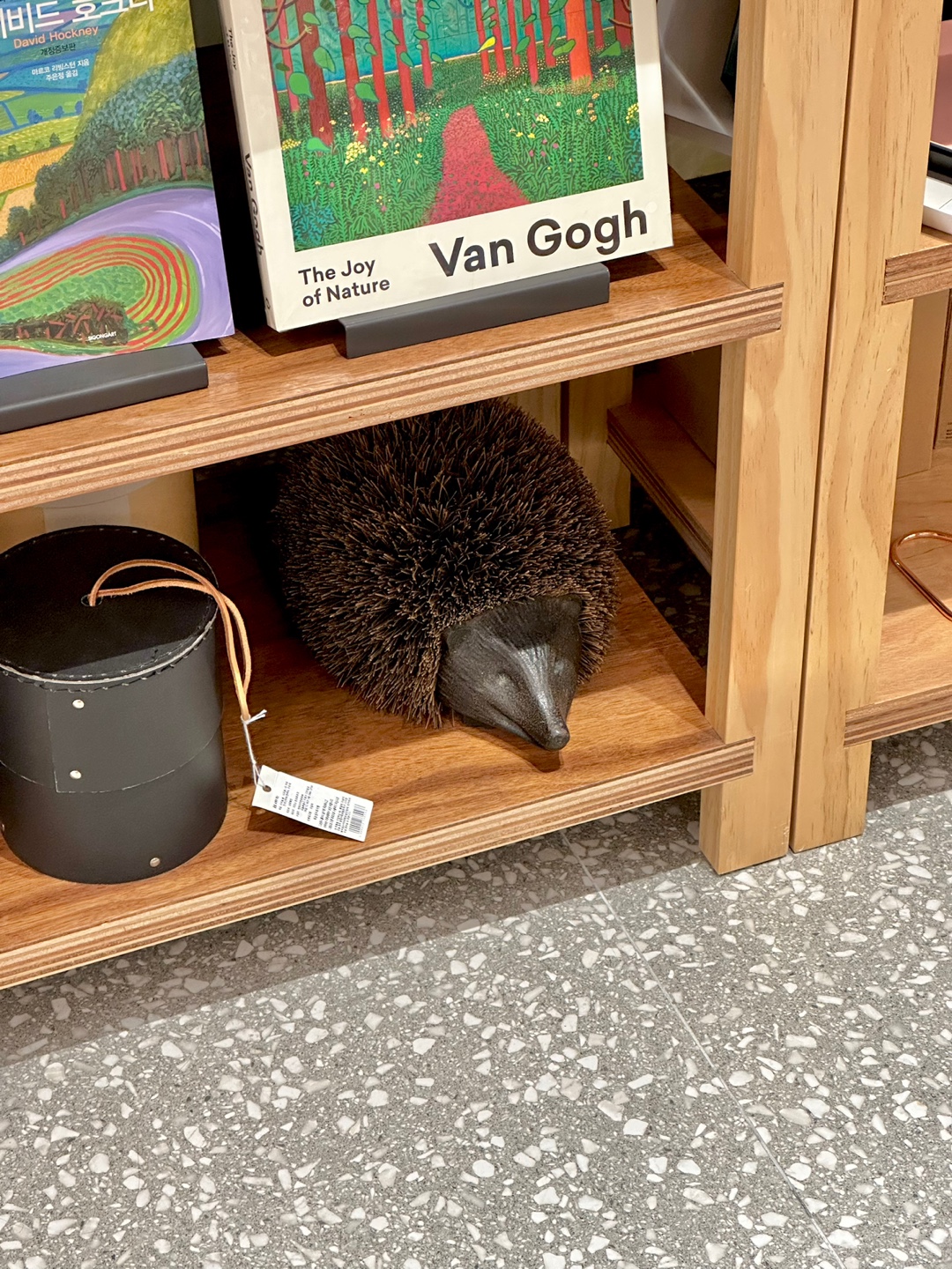 몬드리안호텔 아크앤북