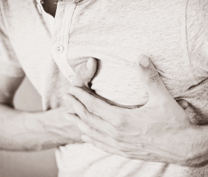 왼쪽 가슴 통증 원인 7가지와 병원에 가야 할 기준