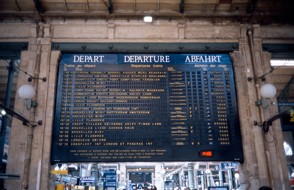 파리 북역 Gare du Nord의 플립전광판