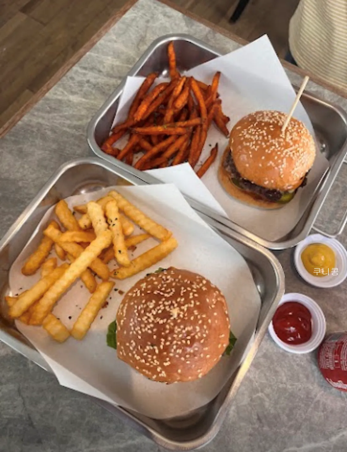 태국-자유여행-치앙마이-가볼만한곳-추천,-꼭-먹어봐야할-푸팟퐁커리-로띠-햄버거-맛집-정보