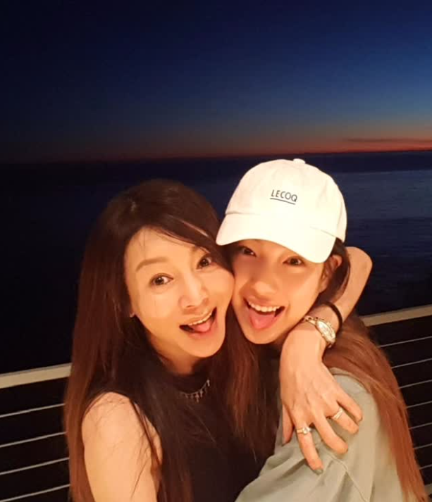 황신혜