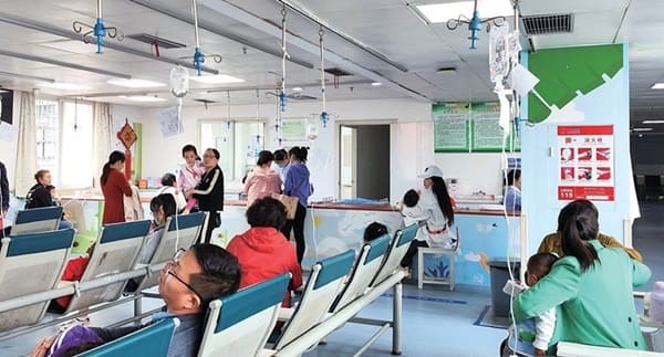 후베이성 병원에 몰린 중국 폐렴 환자들