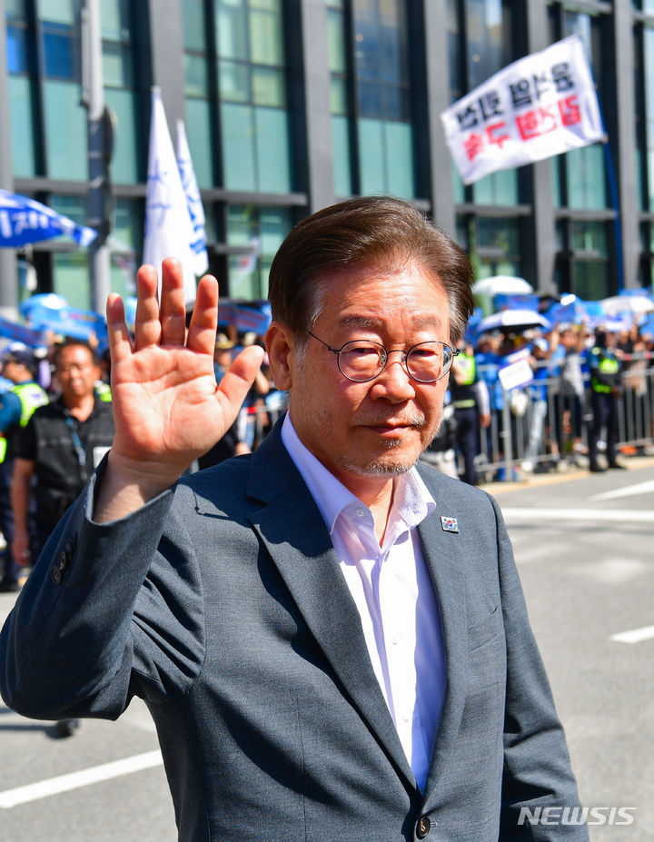 쌍방울 대북 송금 의혹 이재명 검찰 출석 &amp;quot;화무십일홍&amp;quot;