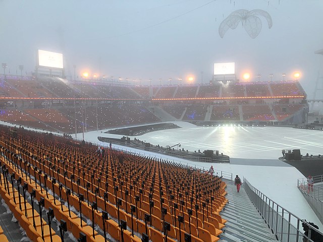 제로에너지란 건물이나 지역 등에서 사용되는 에너지를 대부분 또는 전부 재생에너지로 공급하여, 건물의 에너지 소비량이 생산되는 에너지 양과 같거나 적은 상태를 말합니다