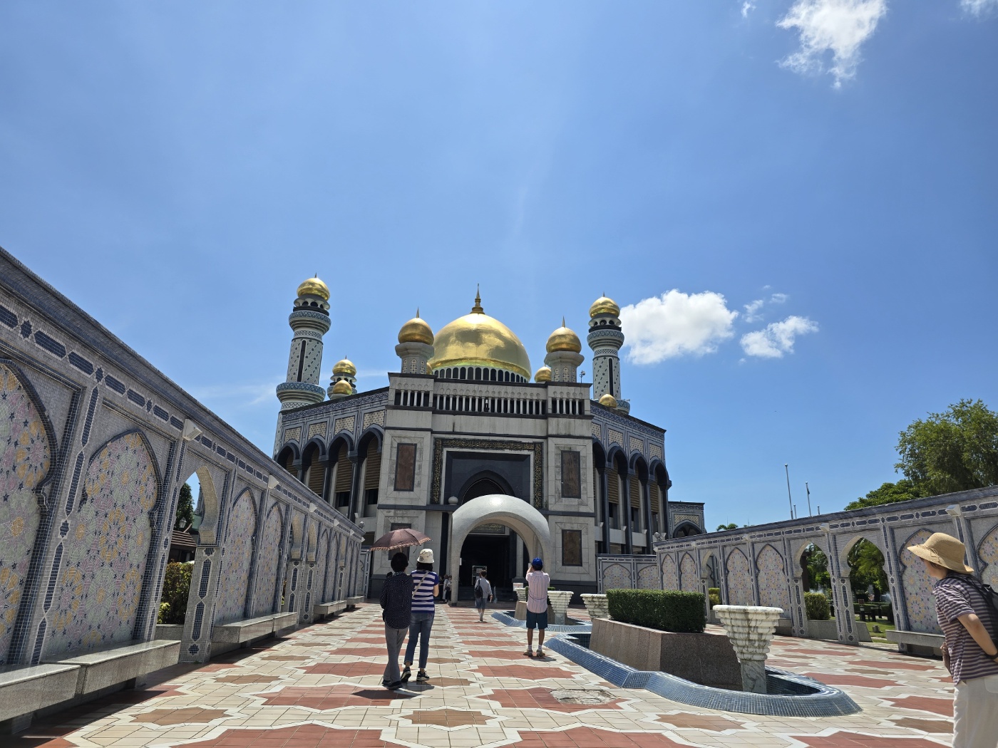 자미 하사날 볼키아 모스크 이미지