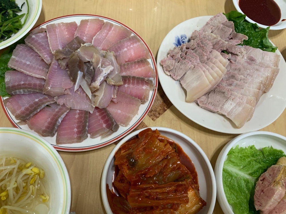픽업 트렌드스페셜 흑산도 홍어 전문 돼지고기 수육 묵은지 삭힌 홍어 삼합, 홍어 간 홍어애탕 전남 목포 맛집 추천