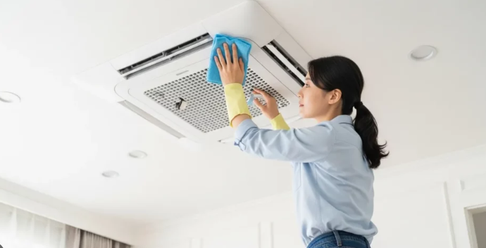 에어컨 냄새, 더 이상 참지 마세요! 초간단 제거 방법