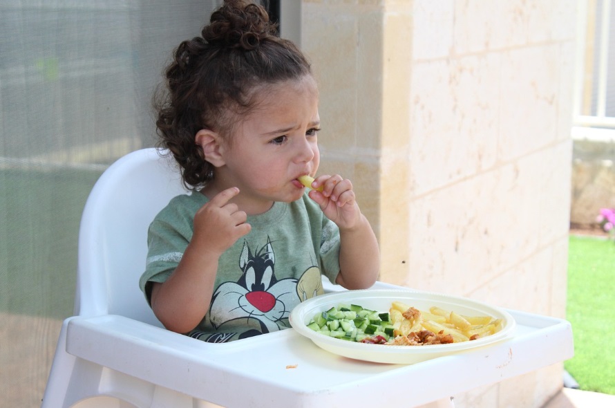 밥 안먹겠다 아이사진