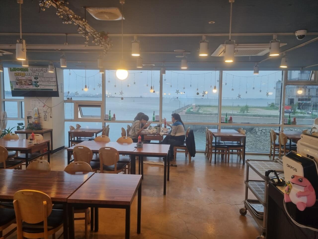 오늘N 2514회 착한 가격의 비밀 인천 영종도 점심특선 회덮밥 정식 물회특선 맛집 조개구이 영종섬