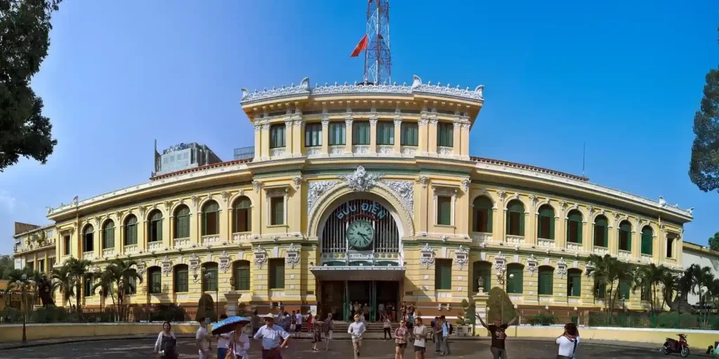 2. 사이공 중앙우체국(Sai Gon Central Post Office)