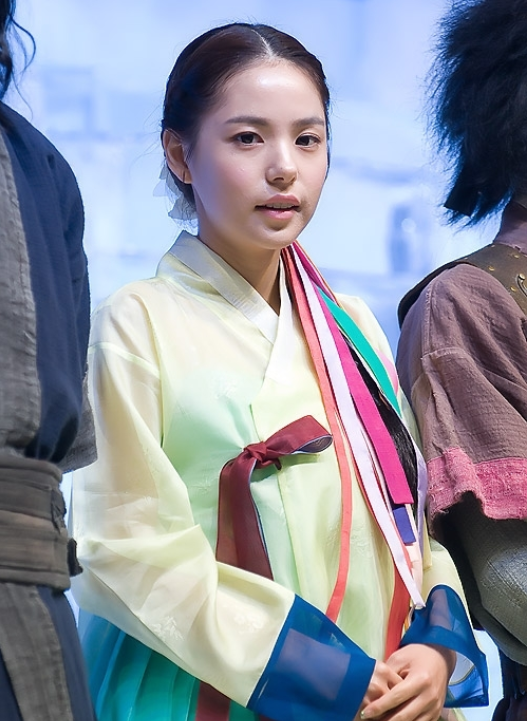 민효린 한복