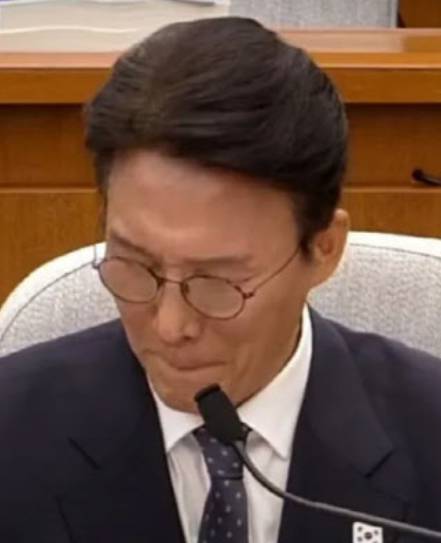 김민석 청문회 화제 &lsquo;신사복 광고&rsquo;부터 &lsquo;제2의 논두렁 시계&rsquo;까지