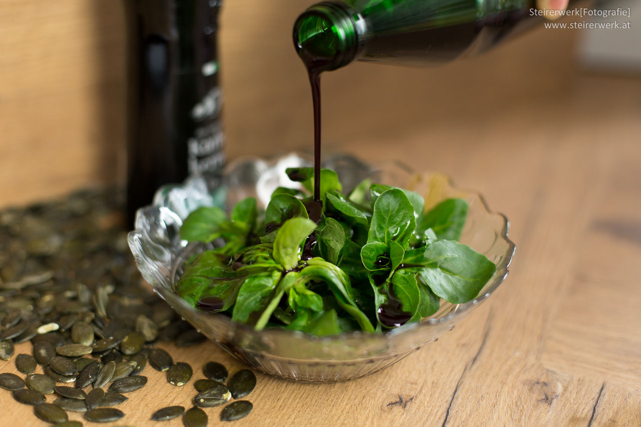 호박씨 오일(Kürbiskernöl)