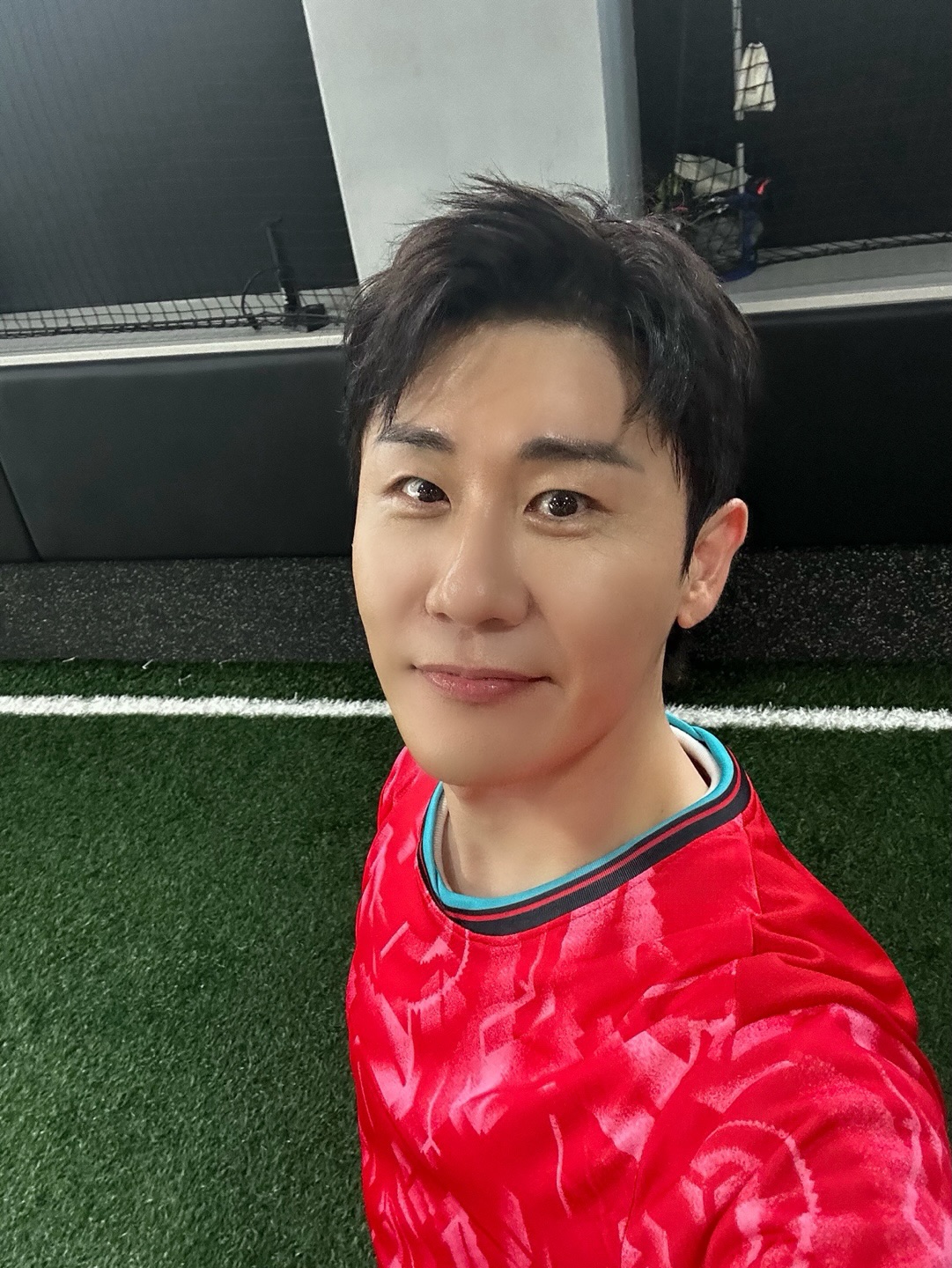 영탁, '슈퍼맨이 돌아왔다' 축구 코치 변신&hellip; '영탁 FC' 개설에 팬들 열광