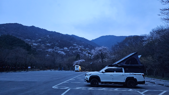 구례 연곡사 주차장 차박모습