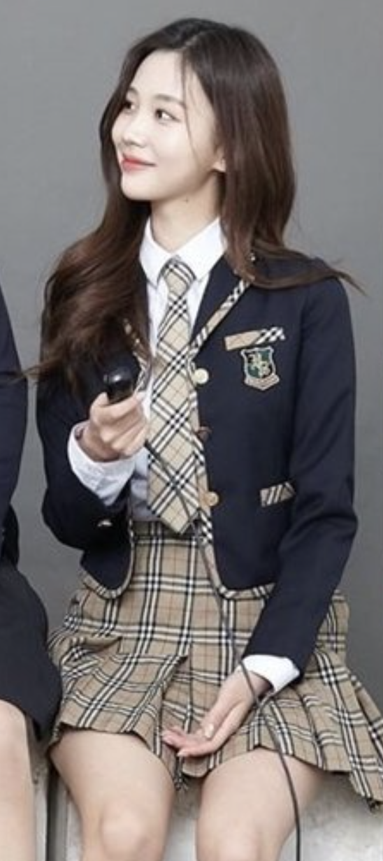 김가현 교복 몸매