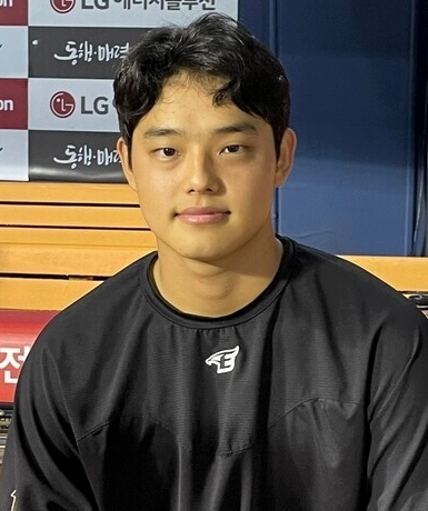 문동주 야구선수 프로필 나이 고향 출신고 연봉 등번호 키 인스타그램