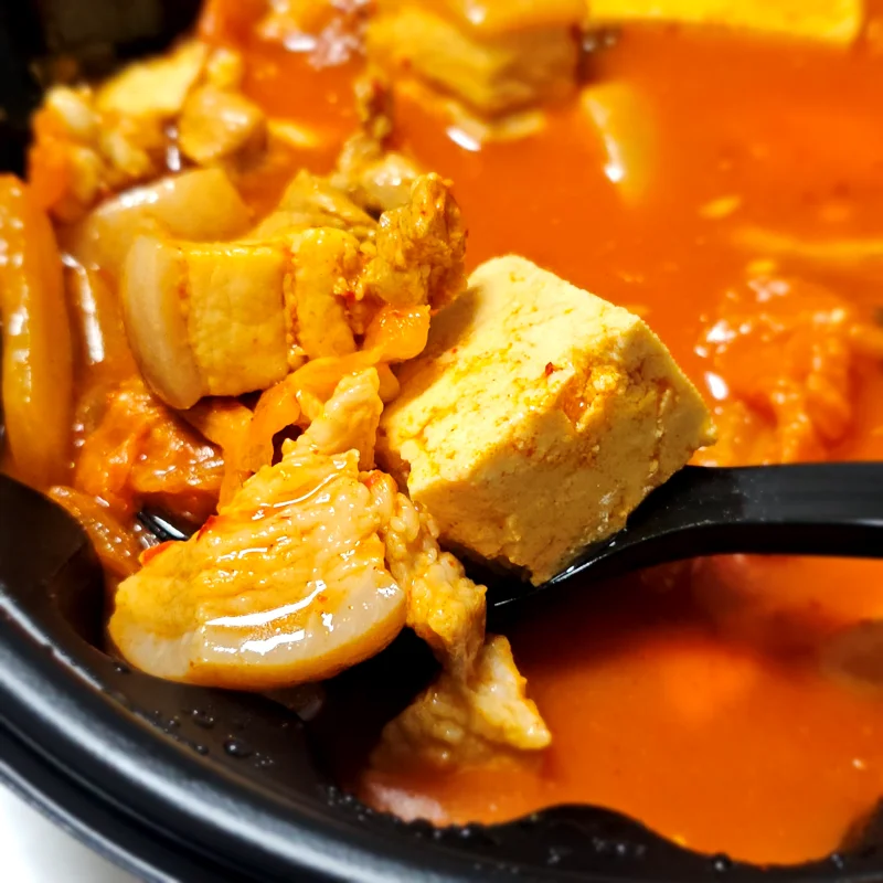 까치식당 김치찌개