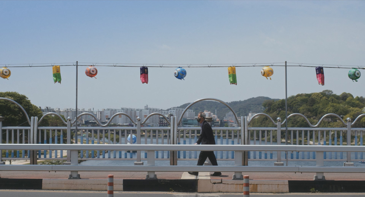 다큐멘터리 어른 김장하의 김장하 선생님 첫 등장 모습