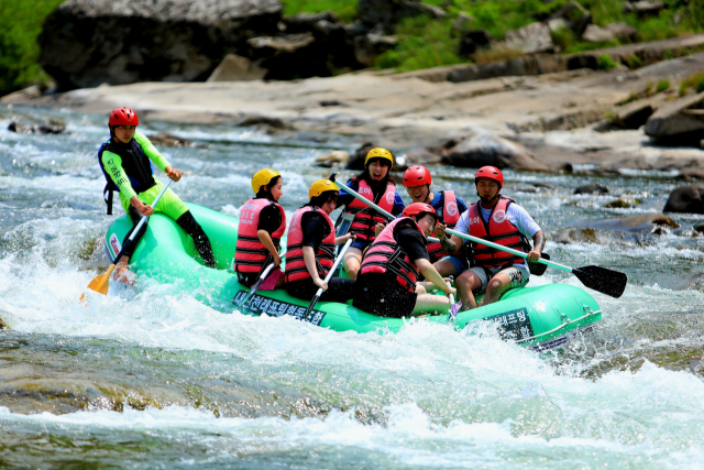 인제 내린천 래프팅하는 그림자료